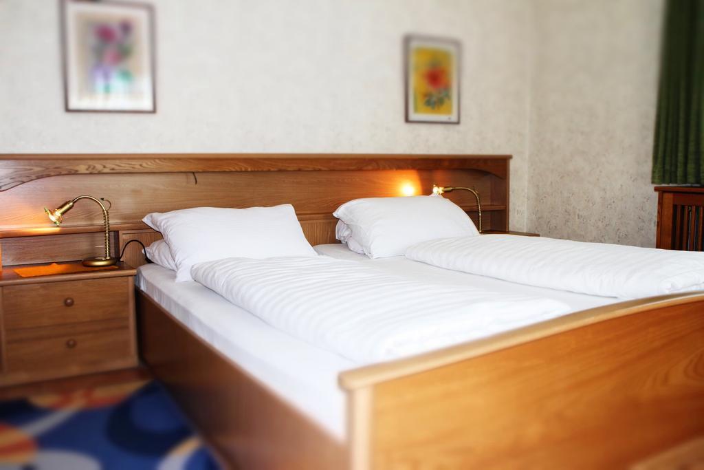 Hofer Hostal Villach Habitación foto