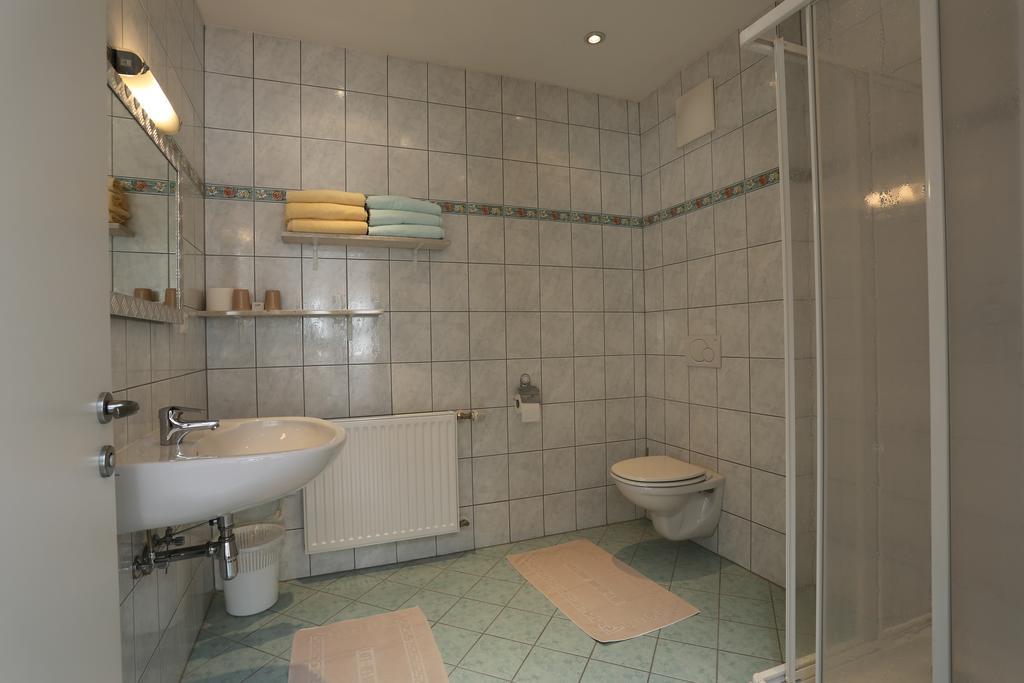 Hofer Hostal Villach Habitación foto