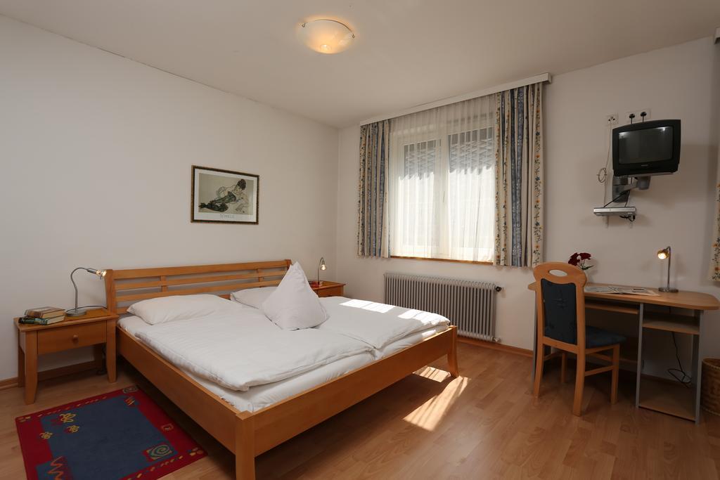 Hofer Hostal Villach Habitación foto